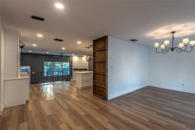 518 CRESTOVER DRIVE, Tampa, FL 33617