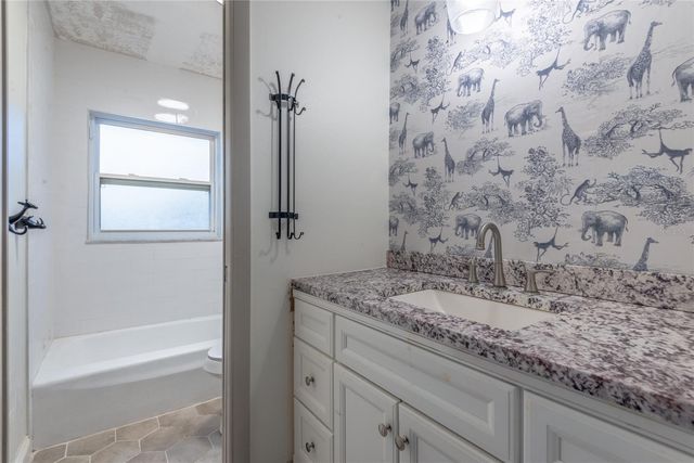 518 CRESTOVER DRIVE, Tampa, FL 33617