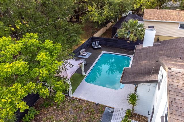 518 CRESTOVER DRIVE, Tampa, FL 33617