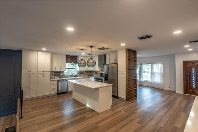 518 CRESTOVER DRIVE, Tampa, FL 33617