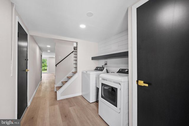 857 GREEN VALLEY DR, Philadelphia, PA 19128