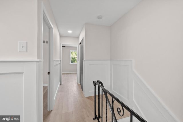857 GREEN VALLEY DR, Philadelphia, PA 19128