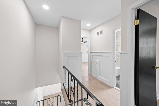 857 GREEN VALLEY DR, Philadelphia, PA 19128