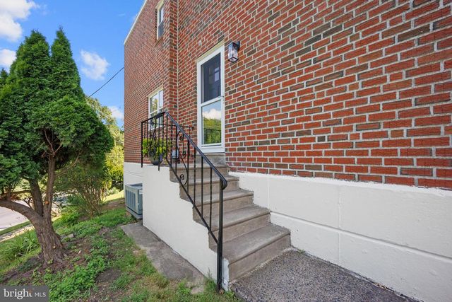857 GREEN VALLEY DR, Philadelphia, PA 19128