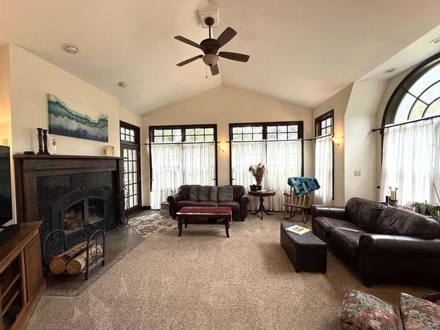 364 STATE STREET, Marinette, WI 54143