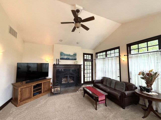 364 STATE STREET, Marinette, WI 54143