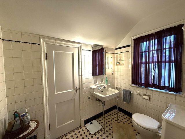 364 STATE STREET, Marinette, WI 54143