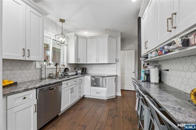 440 Brook Avenue, Passaic, NJ 07055