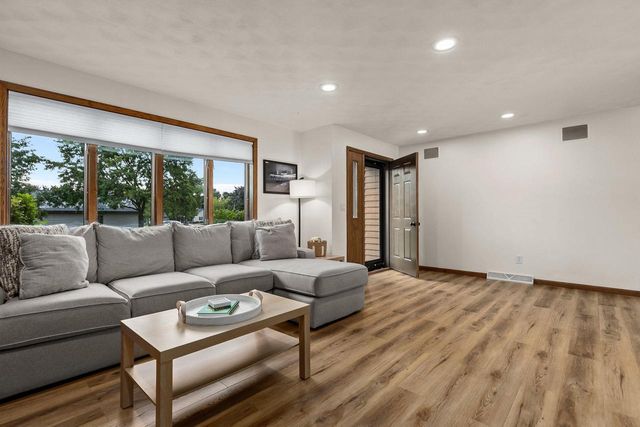 N9626 DARBOY DRIVE, Appleton, WI 54915