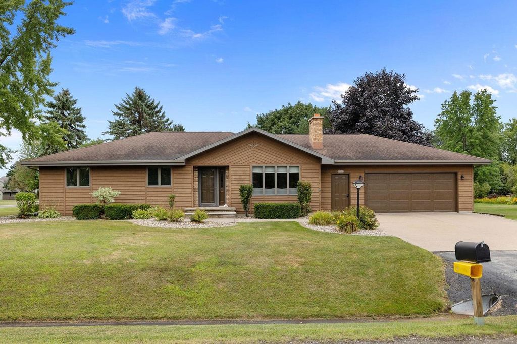 N9626 DARBOY DRIVE, Appleton, WI 54915