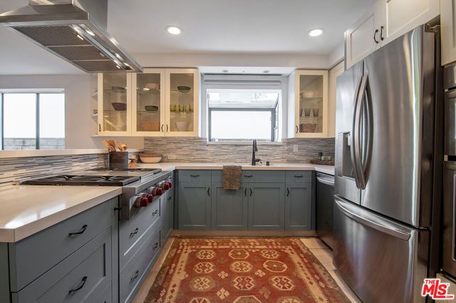 1639 Selby Avenue B, Los Angeles, CA 90024