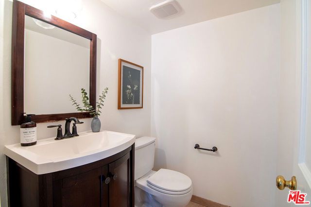 1639 Selby Avenue B, Los Angeles, CA 90024