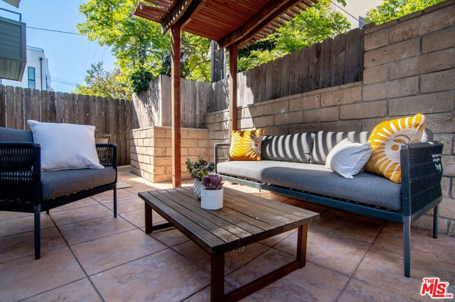1639 Selby Avenue B, Los Angeles, CA 90024