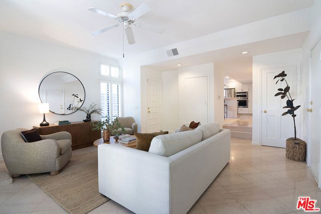 1639 Selby Avenue B, Los Angeles, CA 90024