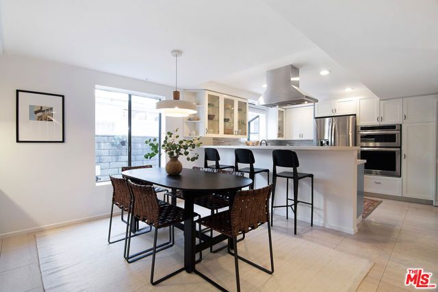 1639 Selby Avenue B, Los Angeles, CA 90024