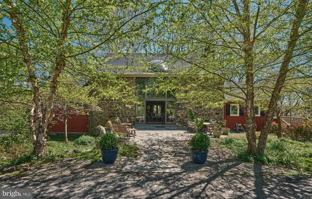 6990 PHILLIPS MILL RD, New Hope, PA 18938