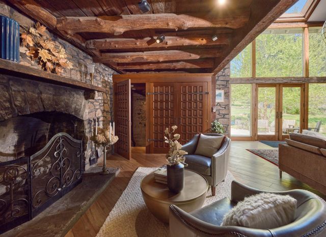 6990 PHILLIPS MILL RD, New Hope, PA 18938