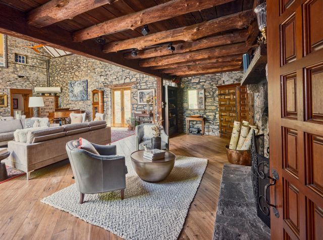 6990 PHILLIPS MILL RD, New Hope, PA 18938