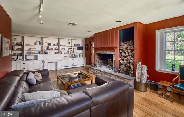 6990 PHILLIPS MILL RD, New Hope, PA 18938