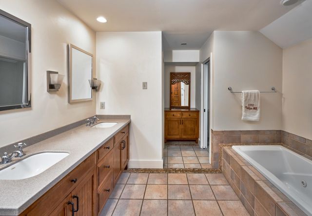 6990 PHILLIPS MILL RD, New Hope, PA 18938