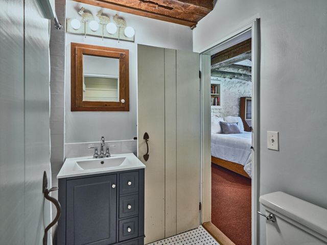 6990 PHILLIPS MILL RD, New Hope, PA 18938