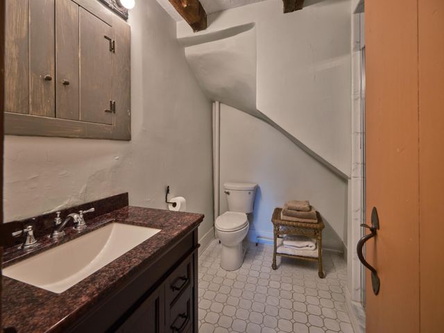 6990 PHILLIPS MILL RD, New Hope, PA 18938