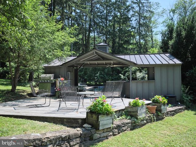 6990 PHILLIPS MILL RD, New Hope, PA 18938