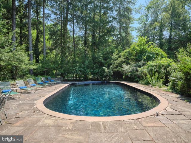 6990 PHILLIPS MILL RD, New Hope, PA 18938