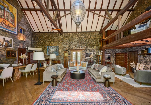 6990 PHILLIPS MILL RD, New Hope, PA 18938