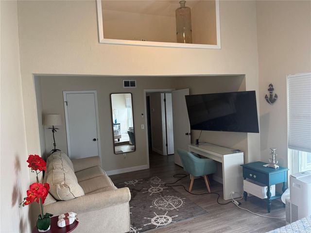 315 MEDALLION BOULEVARD H, Madeira Beach, FL 33708