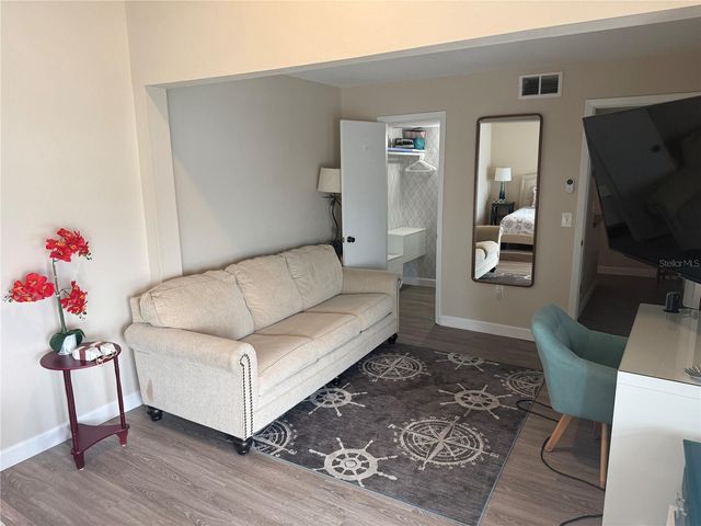 315 MEDALLION BOULEVARD H, Madeira Beach, FL 33708