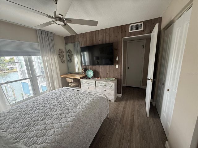 315 MEDALLION BOULEVARD H, Madeira Beach, FL 33708