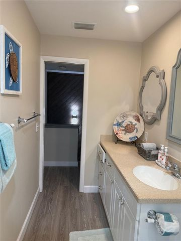 315 MEDALLION BOULEVARD H, Madeira Beach, FL 33708