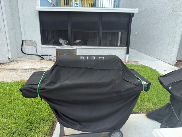 315 MEDALLION BOULEVARD H, Madeira Beach, FL 33708