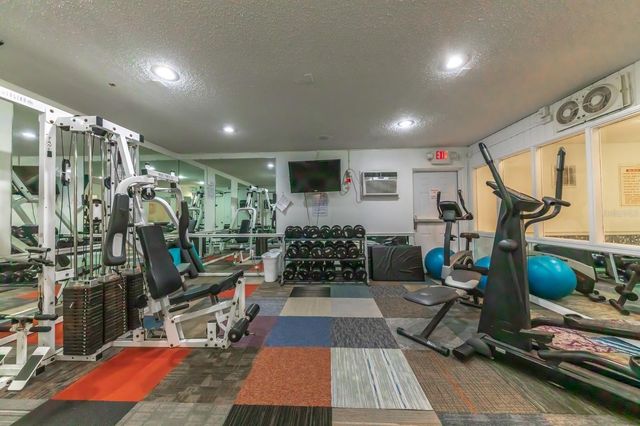 315 MEDALLION BOULEVARD H, Madeira Beach, FL 33708