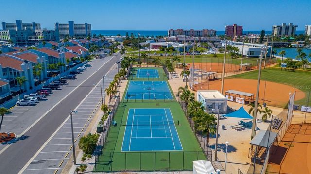 315 MEDALLION BOULEVARD H, Madeira Beach, FL 33708