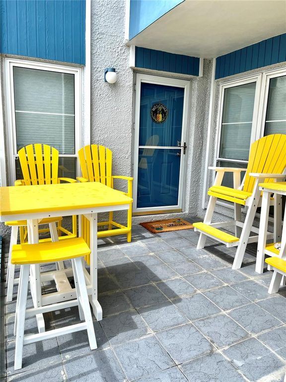 315 MEDALLION BOULEVARD H, Madeira Beach, FL 33708