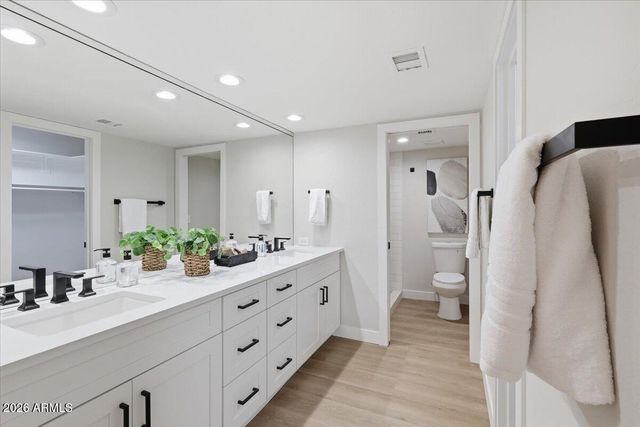 527 E TAM OSHANTER Drive, Phoenix, AZ 85022