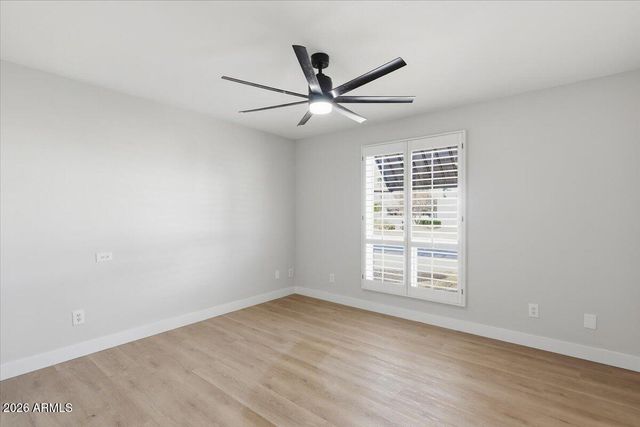 527 E TAM OSHANTER Drive, Phoenix, AZ 85022