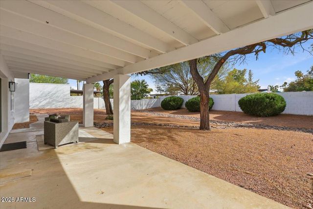 527 E TAM OSHANTER Drive, Phoenix, AZ 85022