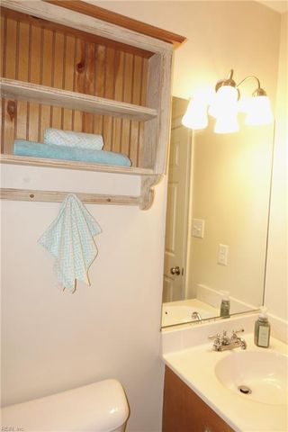 102 Crimson CT, Yorktown, VA 23693