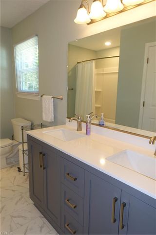 102 Crimson CT, Yorktown, VA 23693