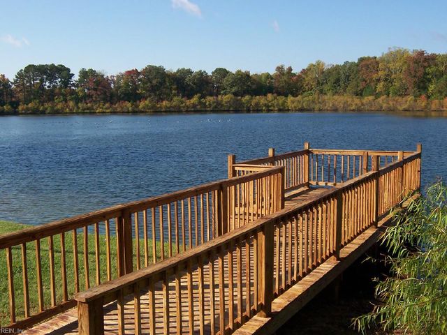 102 Crimson CT, Yorktown, VA 23693