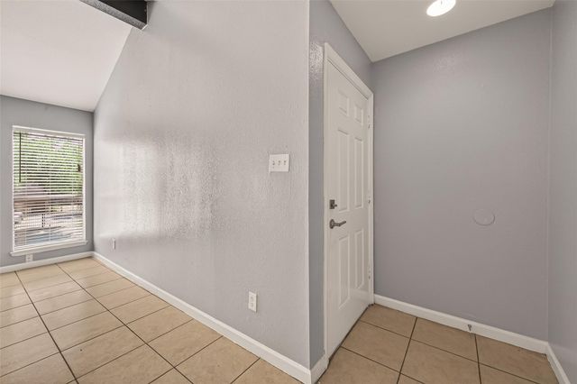 10202 Forum Park Dr 14, Houston, TX 77036