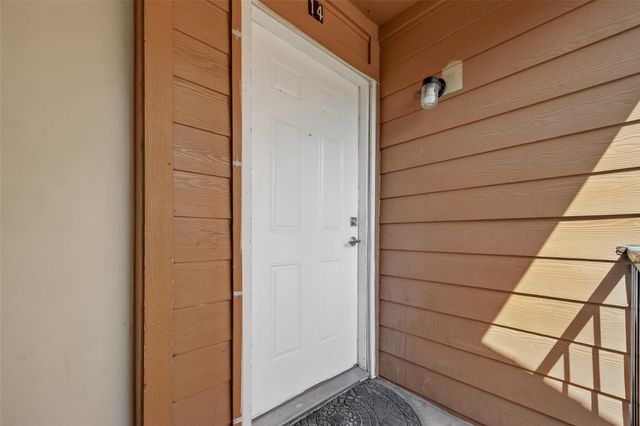 10202 Forum Park Dr 14, Houston, TX 77036