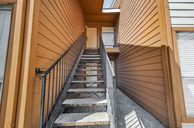 10202 Forum Park Dr 14, Houston, TX 77036