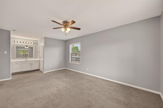 10202 Forum Park Dr 14, Houston, TX 77036