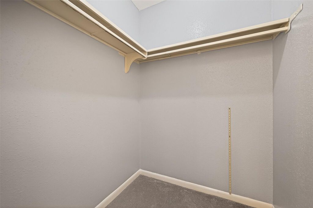 10202 Forum Park Dr 14, Houston, TX 77036