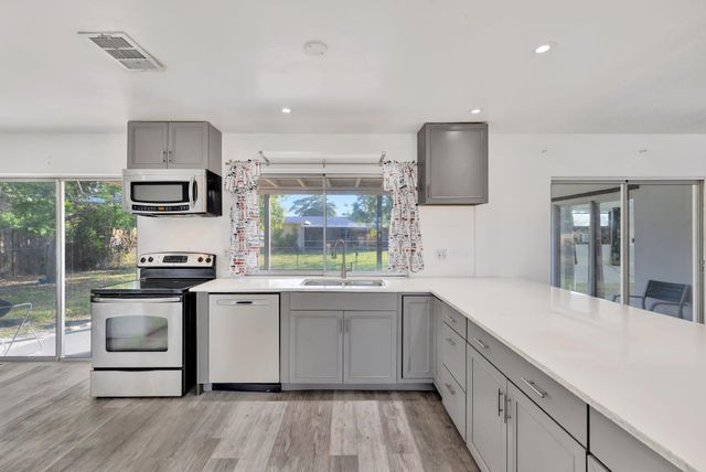 5804 NW 14th Street, Sunrise, FL 33313