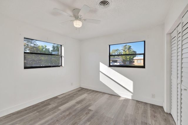 5804 NW 14th Street, Sunrise, FL 33313